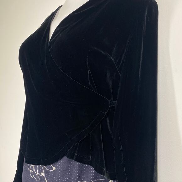 Vintage Ann Taylor Womens Size 2 Black Velvet Long Sleeve Wrap Top - Picture 5 of 7